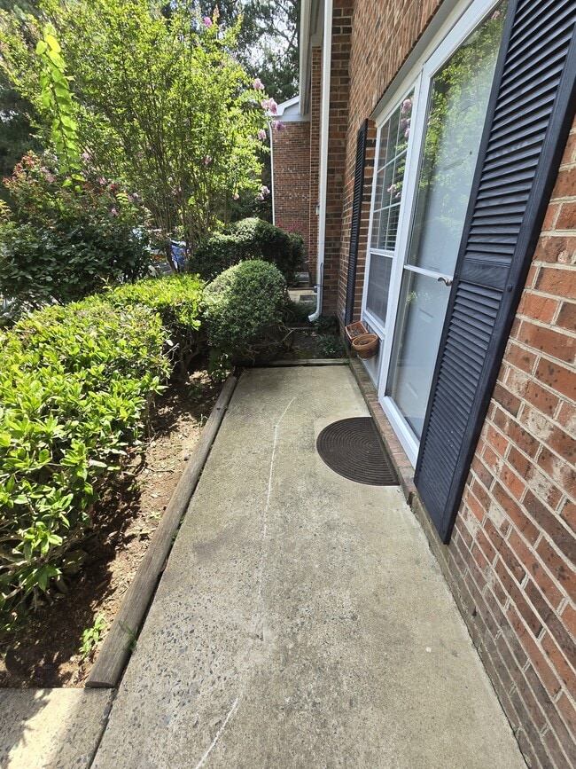 Photo - 118 Chaucer Ct (Carrboro, NC) Townhome