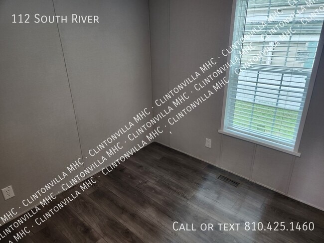 Foto del edificio - 112 South River-