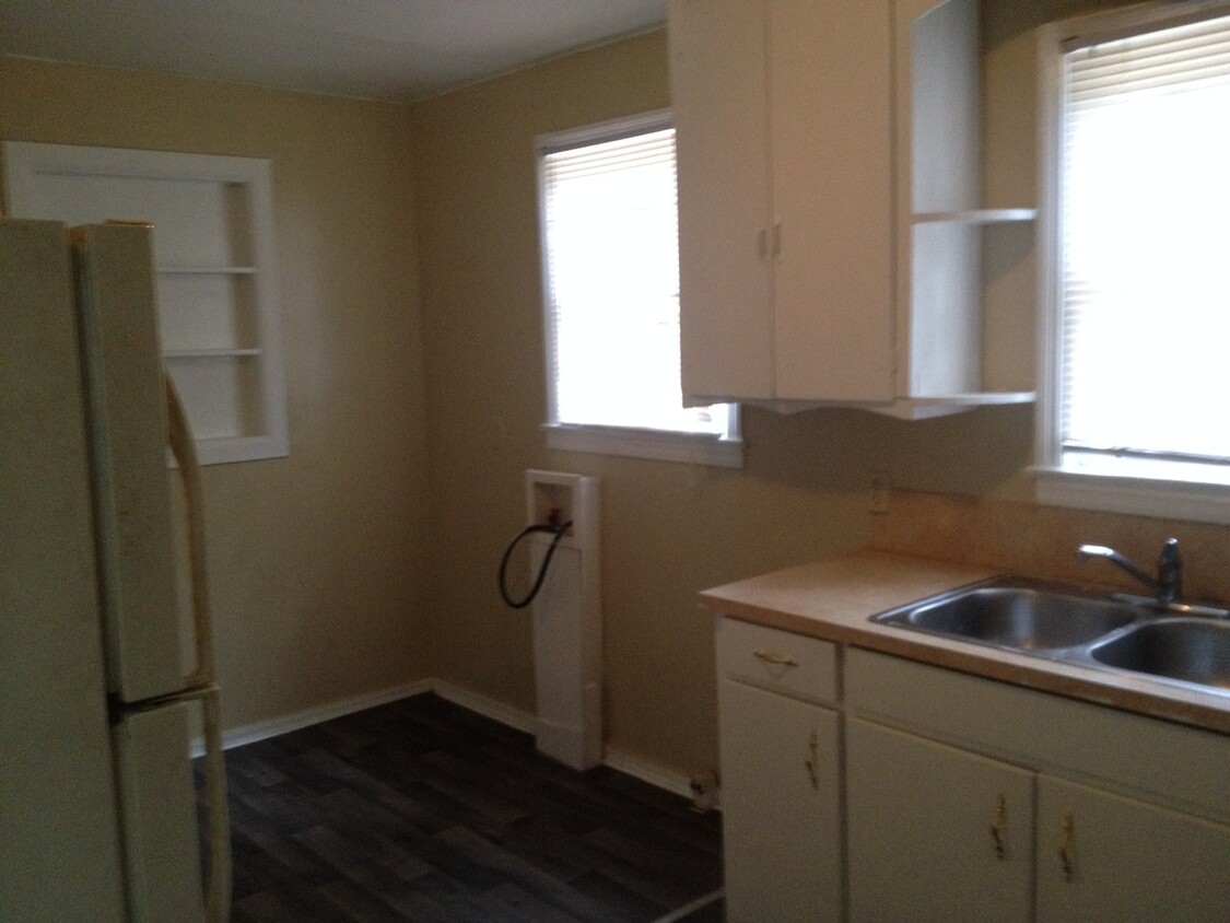 Foto principal - **UPCOMING**Two Bedroom / One Bathroom Hom...