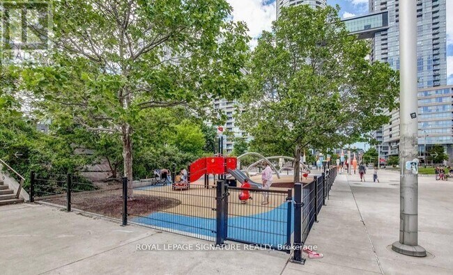 Building Photo - 75 Queens Wharf Rd