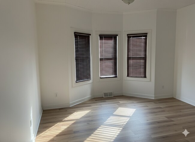 Foto del edificio - 1619 10th St S