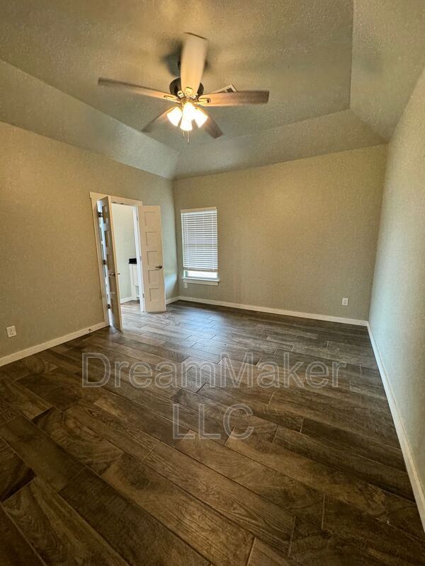 Foto del edificio - 5357 Red Maple Ave