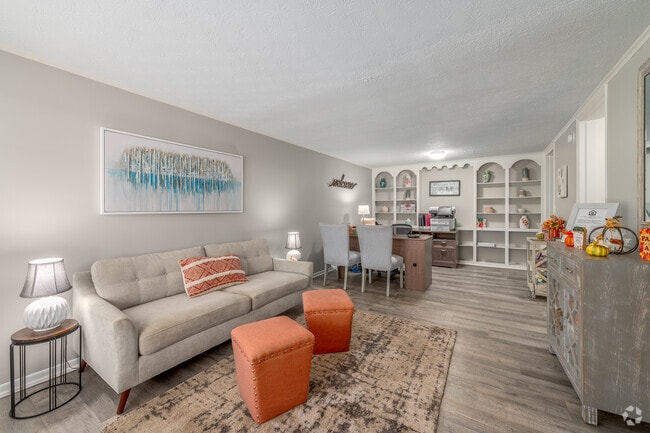 Building Photo - Andover Courtyard