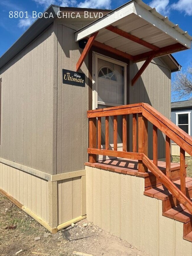 Foto del edificio - 8801 Boca Chica Blvd