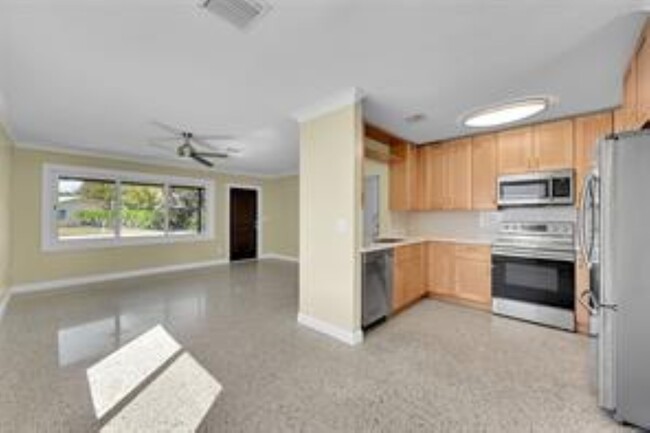 Foto del edificio - 260 NW 48th Ct