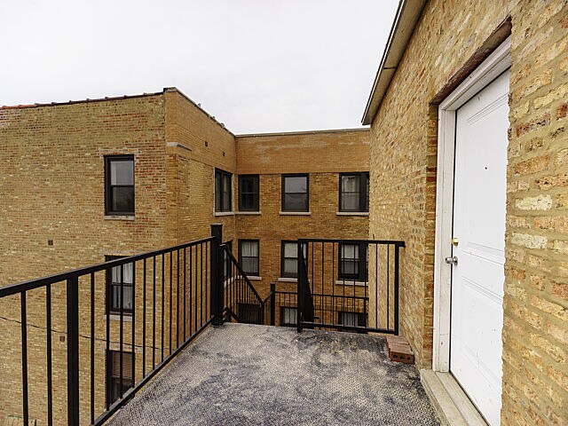 Building Photo - 3750 N Bernard St