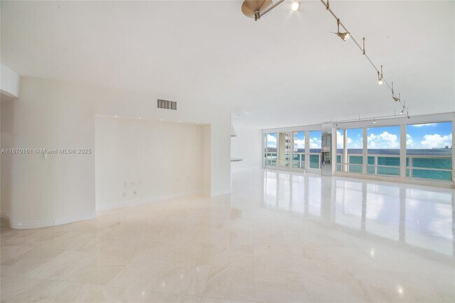 Foto del edificio - 2100 S Ocean Ln