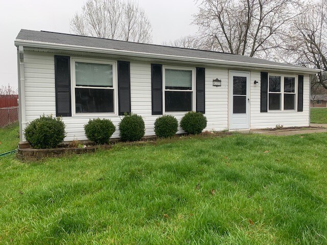 Primary Photo - 4201 Briarwood Dr