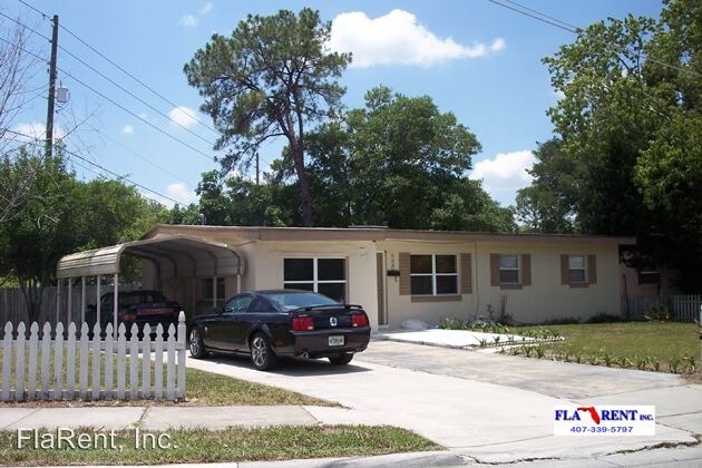 Primary Photo - 950 N Triplet Lake Dr