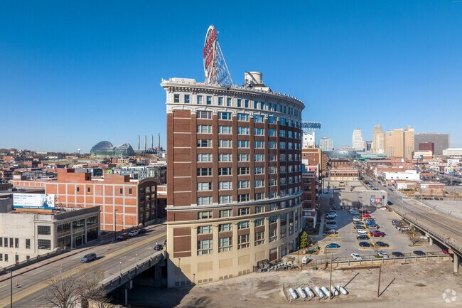 Foto del edificio - Western Auto Lofts