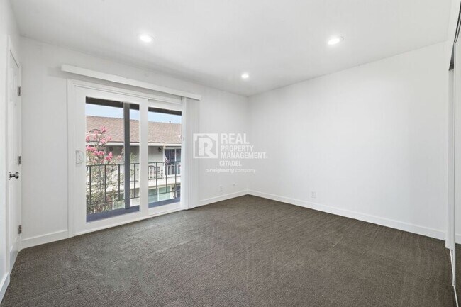 Foto del edificio - 4560 Jamestowne
