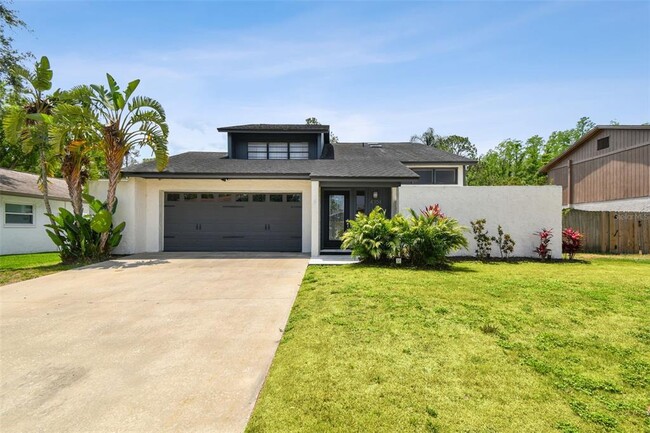 Foto del edificio - 4704 Deerwalk Ave