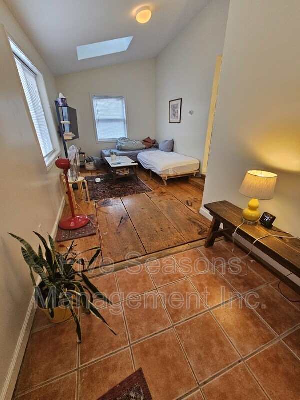 Foto del edificio - 22-24-24 Hayward St