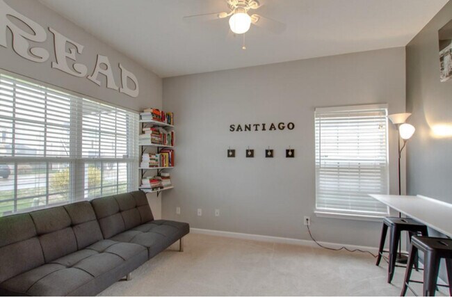 Building Photo - 379 Sarava Ln