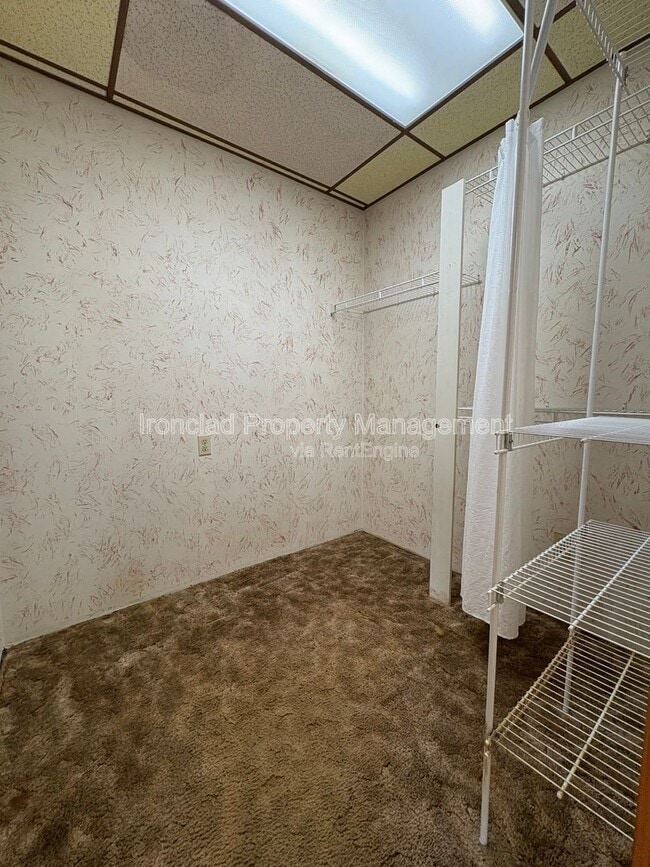 Foto del edificio - 278 Chamberlain Rd