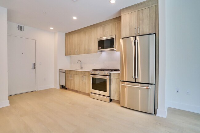 Foto del edificio - 303 Madison St