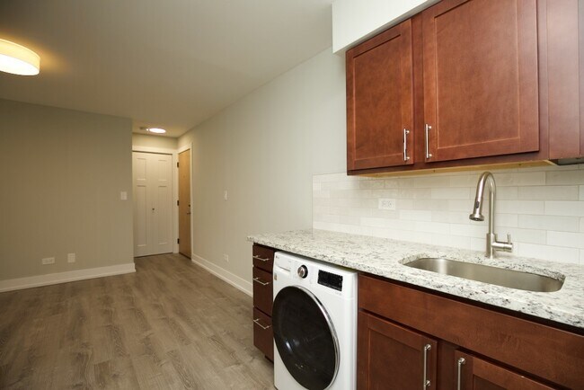 Foto del edificio - 509 W Barry Ave