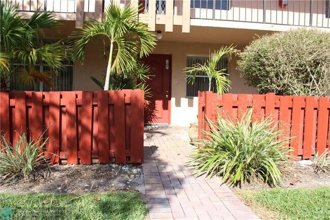 Foto del edificio - 7431 NW 1st St