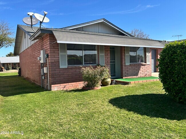 Foto del edificio - 9654 W Cinnabar Ave