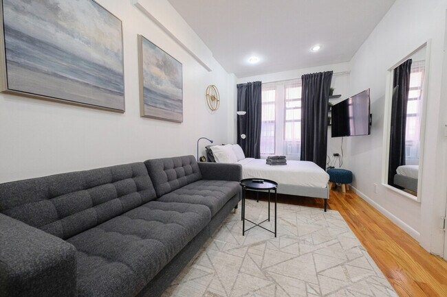 Foto del edificio - 310 E 103rd St