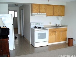 Building Photo - 2211 Ala Wai Blvd