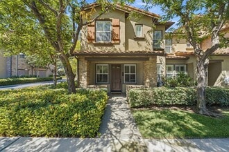 Building Photo - 119 Coral Rose