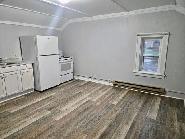 Building Photo - 2nd Floor 1 bedroom Apartment Niles
