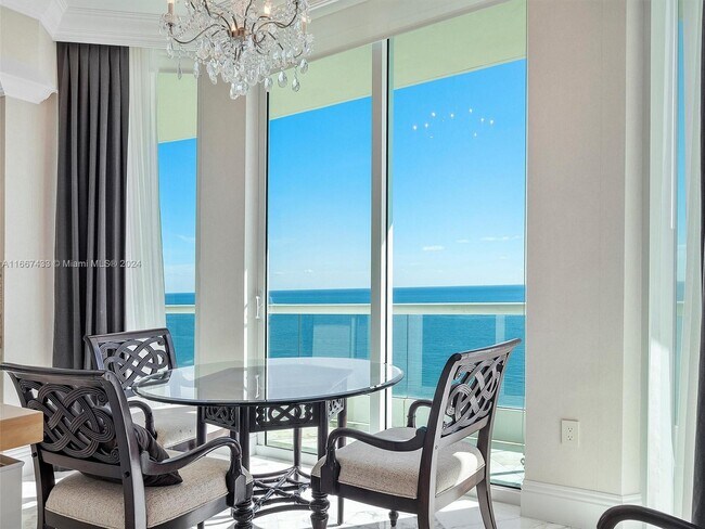 Foto del edificio - 16047 Collins Ave