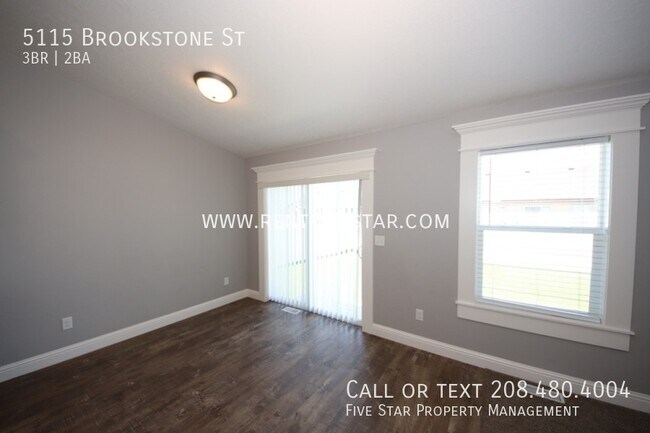 Building Photo - Beautiful 3 Bedroom Home With A Spacious Y...