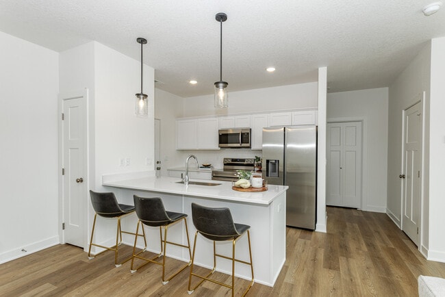 Foto del edificio - 3105 Bracken Pl