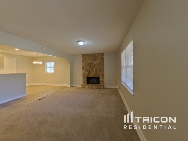 Foto del edificio - 202 Holly Springs Ct