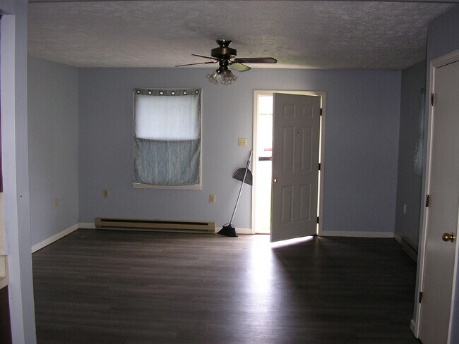 Building Photo - 3812 Charlie Moran Hwy