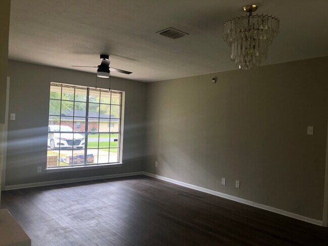 Building Photo - Remodeled Home in North Shreveport....