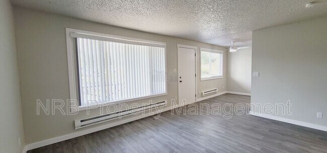 Foto del edificio - 10519 66th Ave E