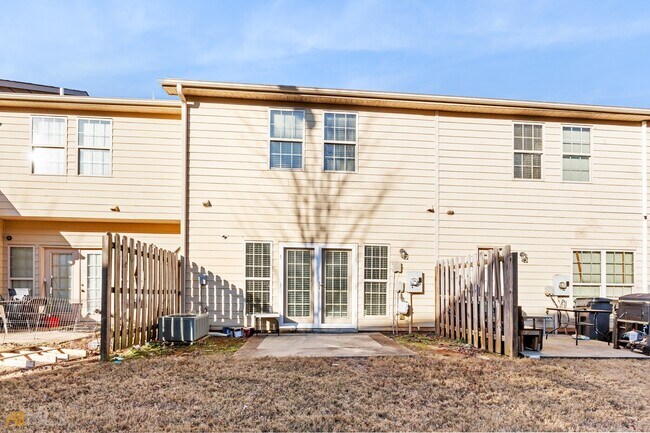 Building Photo - 4214 High Park Ln