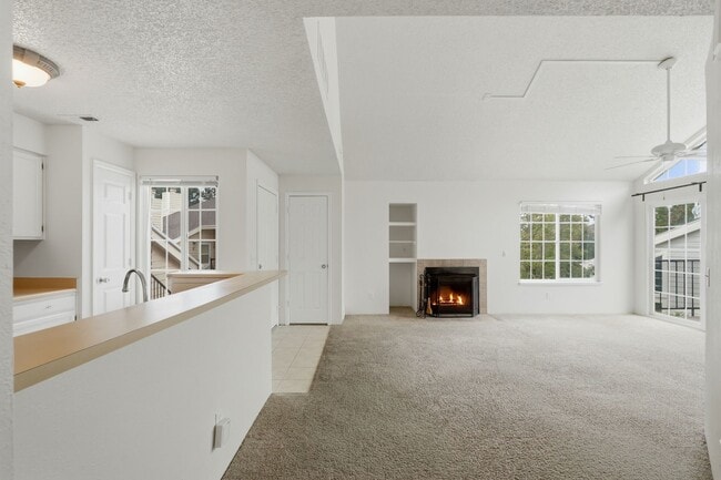Building Photo - 13864 E Lehigh Ave