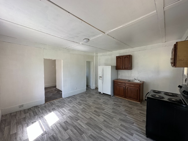 Photo - 6609 Chambers Ave (Cleveland, OH) Apartment