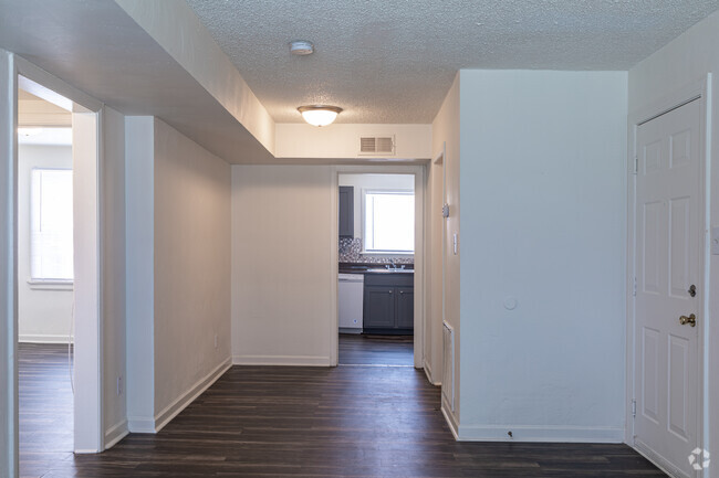 2BR, 1BA - Westover Commons Apartments