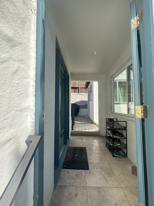 Foto del edificio - 1633 Glenwood Dr