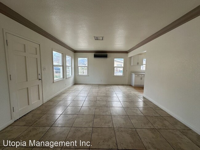 Building Photo - 4 br, 2 bath House - 303 Country Club Lane