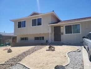 Building Photo - 3325 Sandra Dr