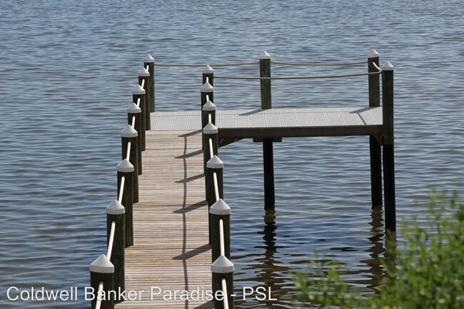 Building Photo - 4501 S Indian River Dr