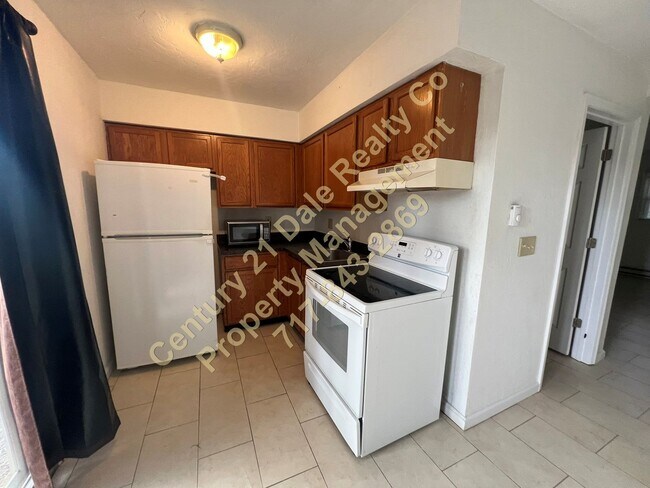 Foto del edificio - 2BR, 1.5 Bath home in Dallastown School Di...