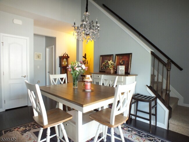 Foto del edificio - 1503 Meadow Brook Ct