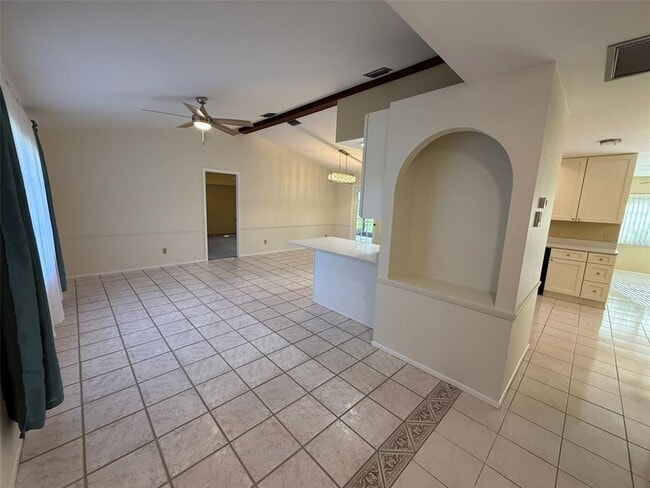 Building Photo - 4270 Ascot Dr