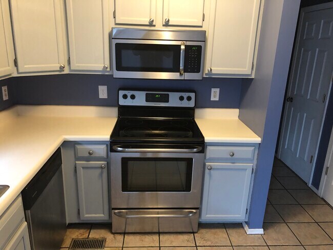 Foto del edificio - 207 Westwind Estates Ct