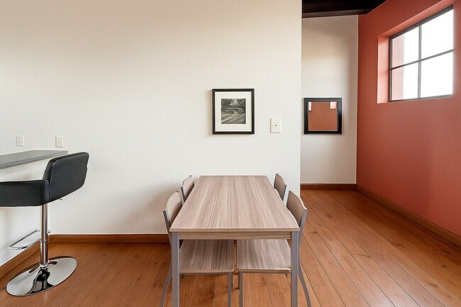 Foto del edificio - 521 N Jefferson Ave