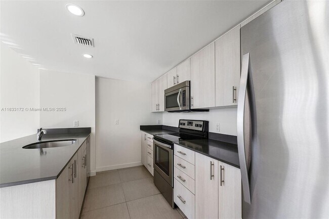 Foto del edificio - 910 West Ave