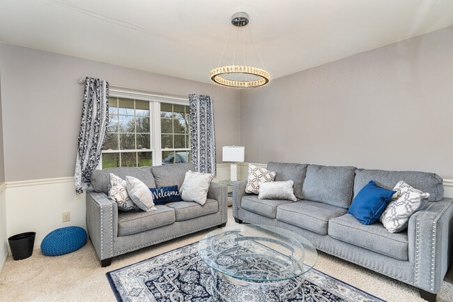 Building Photo - 7279 Rolling Meadows Dr