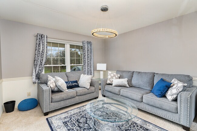 Foto del edificio - 7279 Rolling Meadows Dr